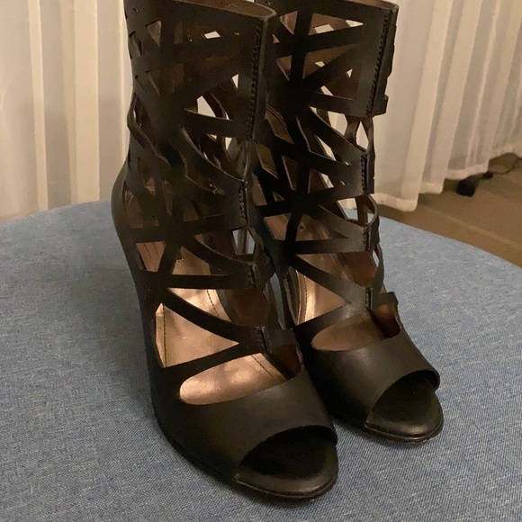 BCBG Stiletto Black Heels - Picture 3 of 5